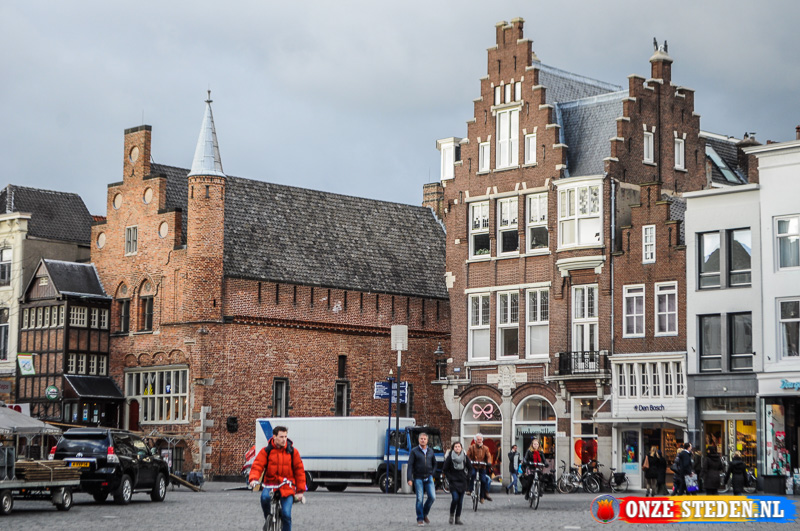 O mercado em s-Hertogenbosch